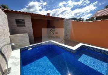 Casa geminada nova com piscina e churrasqueira lado pista para venda em itanhaém!