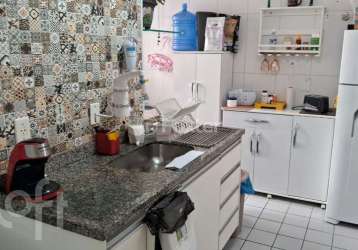 Apartamento com 2 quartos à venda na rua carlos magalhães, 100, parque reboucas, são paulo, 60 m2 por r$ 300.000