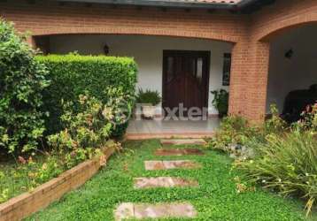 Casa em condomínio fechado com 4 quartos à venda na alameda das dálias, 404, morada das flores (aldeia da serra), santana de parnaíba, 269 m2 por r$ 2.100.000