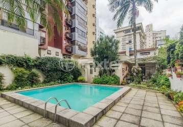 Casa comercial com 3 salas à venda na alameda eduardo guimarães, 81, três figueiras, porto alegre, 332 m2 por r$ 3.325.000