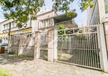 Casa com 3 quartos à venda na rua giordano bruno, 335, rio branco, porto alegre, 160 m2 por r$ 902.000