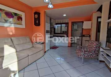 Casa em condomínio fechado com 2 quartos à venda na rua alegrete, 420, parque amador, esteio, 70 m2 por r$ 330.000