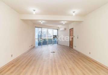 Sala comercial com 1 sala à venda na rua visconde de pelotas, 21, passo da areia, porto alegre, 60 m2 por r$ 181.000