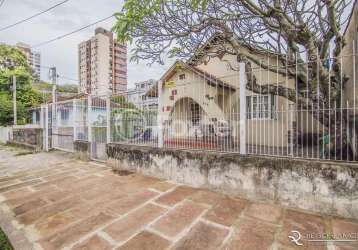 Casa com 3 quartos à venda na rua atanásio belmonte, 569, boa vista, porto alegre, 170 m2 por r$ 681.000