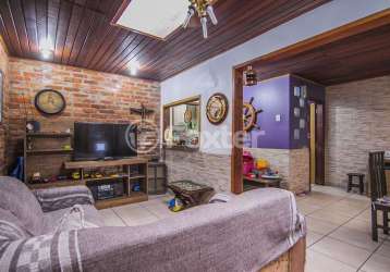 Casa com 2 quartos à venda na rua marechal mesquita, 379, teresópolis, porto alegre, 85 m2 por r$ 807.000