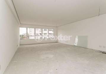 Sala comercial com 1 sala à venda na rua barão do amazonas, 1041, jardim botânico, porto alegre, 49 m2 por r$ 269.400