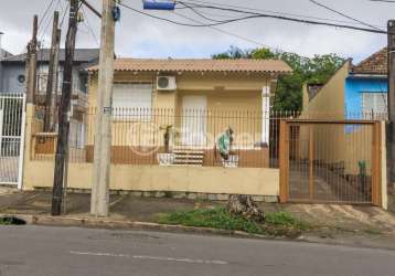 Casa com 2 quartos à venda na rua antônio francisco lisboa, 70, rubem berta, porto alegre, 67 m2 por r$ 470.000