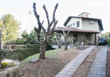 Casa com 4 quartos à venda na rua sepé tiaraju, 1159, medianeira, porto alegre, 379 m2 por r$ 1.200.000