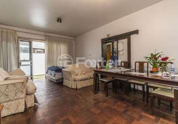 Casa com 1 quarto à venda na avenida eduardo prado, 2013, cavalhada, porto alegre, 100 m2 por r$ 750.000