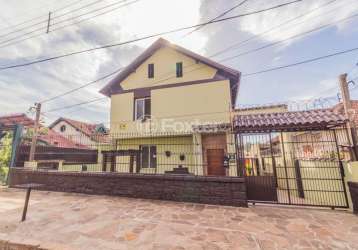 Casa com 9 quartos à venda na rua oscar tollens, 249, santa tereza, porto alegre, 334 m2 por r$ 640.000