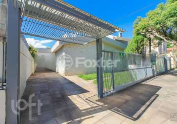 Casa com 4 quartos à venda na rua paissandu, 524, partenon, porto alegre, 290 m2 por r$ 1.010.000