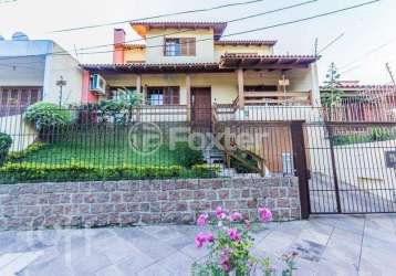 Casa com 4 quartos à venda na rua professor bertrand russel, 158, vila ipiranga, porto alegre, 380 m2 por r$ 1.470.000