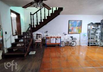 Casa com 4 quartos à venda na rua itapeva, 160, passo da areia, porto alegre, 332 m2 por r$ 1.299.000