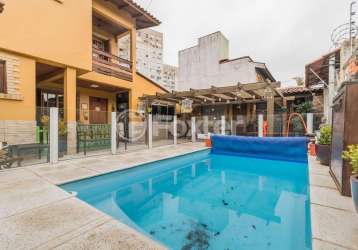 Casa comercial com 2 salas à venda na rua albion, 518, partenon, porto alegre, 300 m2 por r$ 1.150.000