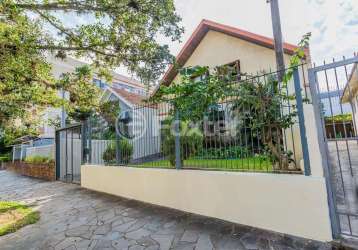 Casa com 3 quartos à venda na rua dom diogo de souza, 308, cristo redentor, porto alegre, 196 m2 por r$ 750.000