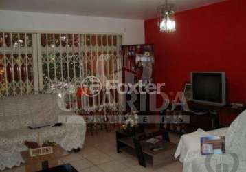 Casa com 2 quartos à venda na rua teixeira de carvalho, 279, medianeira, porto alegre, 182 m2 por r$ 900.000