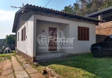 Casa com 2 quartos à venda na rua santa vitória, 586, tristeza, porto alegre, 304 m2 por r$ 280.000