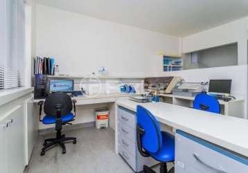 Sala comercial com 1 sala à venda na rua garibaldi, 659, floresta, porto alegre, 66 m2 por r$ 70.000