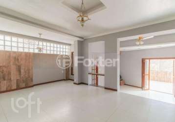 Casa com 4 quartos à venda na rua lindolfo color, 133, medianeira, porto alegre, 336 m2 por r$ 700.000