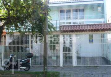 Casa com 3 quartos à venda na rua professor pedro santa helena, 500, jardim do salso, porto alegre, 302 m2 por r$ 1.100.000