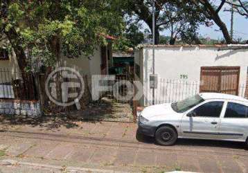 Casa comercial com 1 sala à venda na rua sepé tiaraju, 795, medianeira, porto alegre, 139 m2 por r$ 280.000