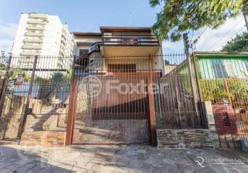 Casa com 3 quartos à venda na rua edmundo bastian, 1013, cristo redentor, porto alegre, 300 m2 por r$ 1.300.000