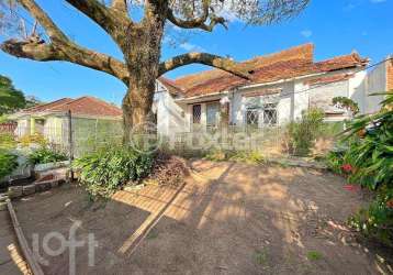 Casa com 3 quartos à venda na rua comendador antônio fontoura, 213, cascata, porto alegre, 695 m2 por r$ 642.000