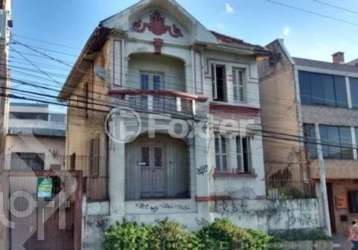 Casa com 4 quartos à venda na avenida bento gonçalves, 2337, partenon, porto alegre, 300 m2 por r$ 1.200.000