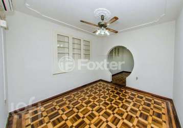 Apartamento com 2 quartos à venda na rua tomaz flores, 270, independência, porto alegre, 69 m2 por r$ 340.000