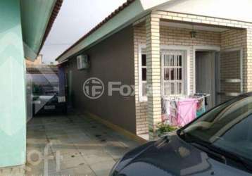 Casa em condomínio fechado com 2 quartos à venda na rua engenheiro kindler, 1320, harmonia, canoas, 57 m2 por r$ 270.000