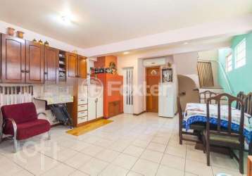 Casa com 3 quartos à venda na rua nunes machado, 429, azenha, porto alegre, 150 m2 por r$ 799.000