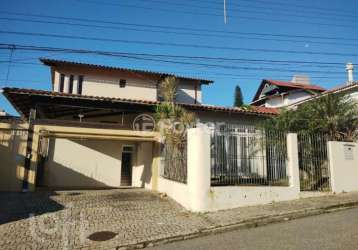 Casa com 4 quartos à venda na rua almirante carlos da silveira carneiro, 237, agronômica, florianópolis, 314 m2 por r$ 1.200.000