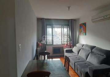 Apartamento com 2 quartos à venda na rua gonçalves dias, 1137, menino deus, porto alegre, 67 m2 por r$ 320.000