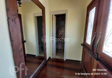 Casa com 3 quartos à venda na rua ítalo brutto, 40, espírito santo, porto alegre, 149 m2 por r$ 850.000