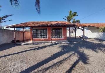 Casa com 2 quartos à venda na avenida astrogildo quadros, 44, pinheira, palhoça, 60 m2 por r$ 525.000