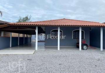 Casa com 3 quartos à venda na rua tarumã, 440, enseada de brito, palhoça, 150 m2 por r$ 650.000