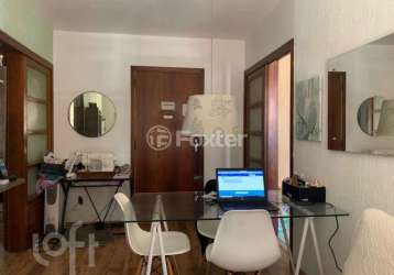 Apartamento com 3 quartos à venda na rua artigas, 200, petrópolis, porto alegre, 63 m2 por r$ 252.000