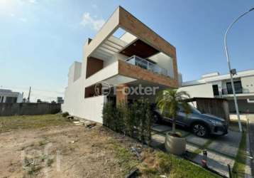 Casa em condomínio fechado com 3 quartos à venda na avenida deltaville, 150, beira rio, biguaçu, 192 m2 por r$ 1.282.500