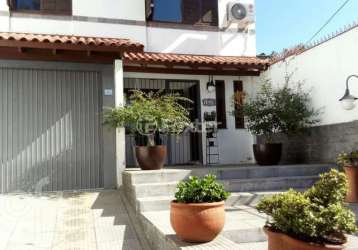 Casa com 3 quartos à venda na rua augusto attílio giordani, 159, são sebastião, porto alegre, 188 m2 por r$ 700.000