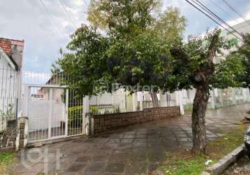 Casa com 3 quartos à venda na rua álvares machado, 84, petrópolis, porto alegre, 200 m2 por r$ 1.060.000