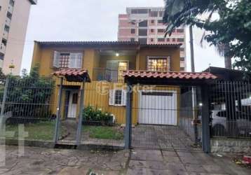 Casa com 4 quartos à venda na rua das caravelas, 46, vila ipiranga, porto alegre, 340 m2 por r$ 1.650.000