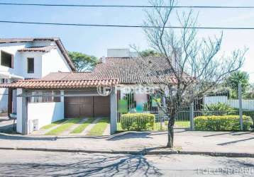 Casa com 4 quartos à venda na rua marquês do maricá, 341, vila nova, porto alegre, 255 m2 por r$ 950.000