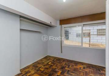 Kitnet / stúdio à venda na rua sapê, 305, passo da areia, porto alegre, 26 m2 por r$ 130.000