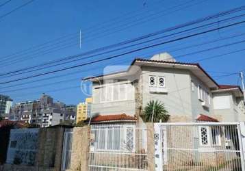 Casa com 4 quartos à venda na rua santa luzia, 206, trindade, florianópolis, 240 m2 por r$ 2.500.000