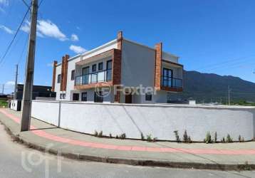 Casa com 2 quartos à venda na rua santo anjo da guarda, 1617, guarda do cubatão, palhoça, 65 m2 por r$ 319.000