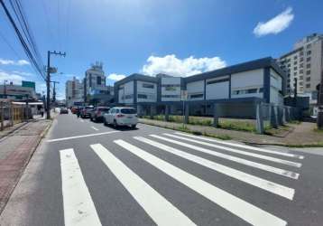 Galpão para locação com 1.932 metros em avenida movimentada do estreito florianópolis, sc