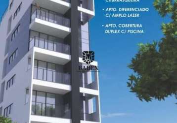 Apartamento próximo ao centro de balnéario