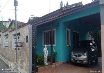 Casa à venda em parelheiros com 250 m², 3 quartos