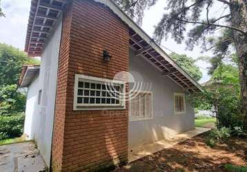 Chácara em bolsão com 3850m2 e uma casa de 300m2 à venda em valinhos.