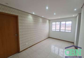 !!!oportunidade!!! venda ótimo apto. padrão com 55m² úteis - 01 dorm. - 01 vaga demarcada - em prédio com lazer por r$ 329 mil - aparecida santos/sp